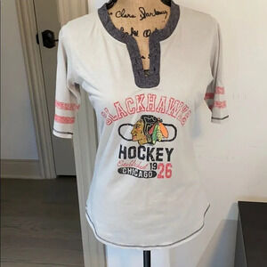 NHL Blackhawk top